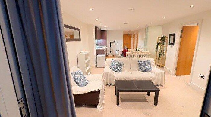 2 Bedroom Flat To Rent In Huntingdon Street, Nottingham, Nottinghamshire, NG1