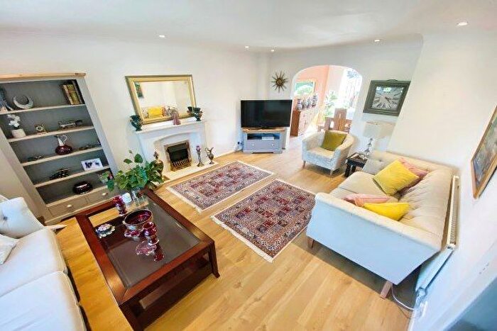 4 Bedroom Detached House To Rent In Tansy Close, Guildford, GU4