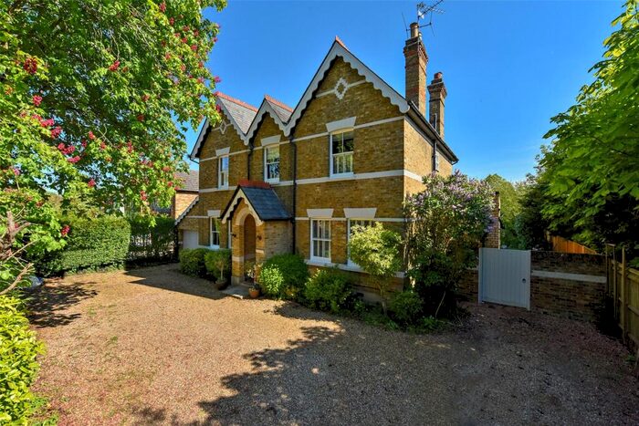 5 Bedroom Detached House To Rent In Eton Road, Datchet, Berkshire, SL3