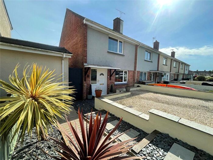 2 Bedroom End Of Terrace House For Sale In Kingsley Avenue, Torpoint, Cornwall, PL11