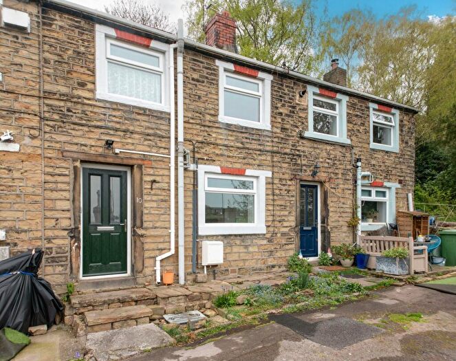 2 Bedroom Cottage For Sale In Slant Gate, Kirkburton, HD8