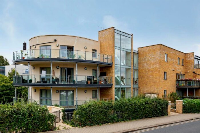 2 Bedroom Flat To Rent In Dryburgh Road, Putney, SW15