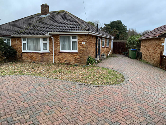 2 Bedroom Semi Detached House For Sale In Cuckoo Lane, Fareham, Hampshire, PO14