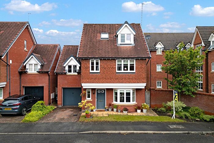 5 Bedroom Detached House For Sale In Lindisfarne Court, Widnes, WA8