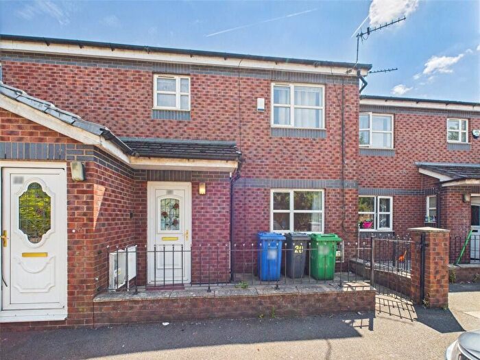 2 Bedroom Flat For Sale In Essoldo Close, Manchester, Lancashire, M18