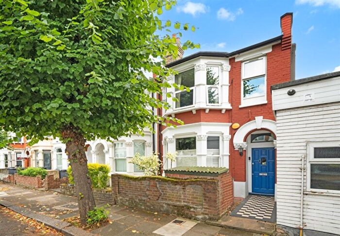 2 Bedroom Flat To Rent In Harringay Gardens, Haringey, N8