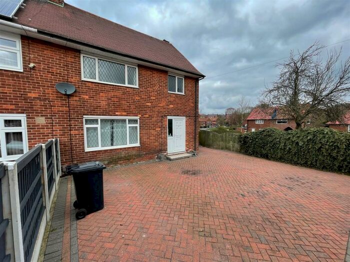 3 Bedroom House To Rent In Priory Road, Eastwood, Nottingham, NG16