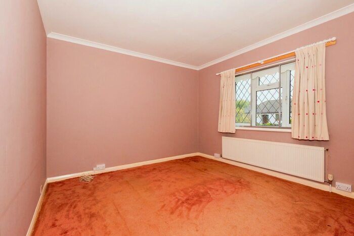 2 Bedroom Bungalow For Sale In Leewood Way, Effingham, Leatherhead, Surrey, KT24