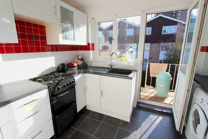 1 Bedroom Apartment To Rent In Goldings Crescent, Hatfield, AL10