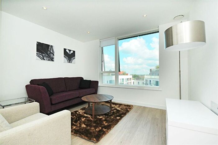 1 Bedroom Flat For Sale In Tennyson Apartments, Saffron Central Square, Croydon, CR0