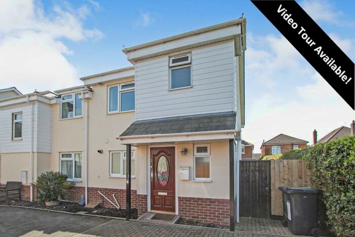 3 Bedroom House To Rent In Carter Close, Bournemouth, BH10