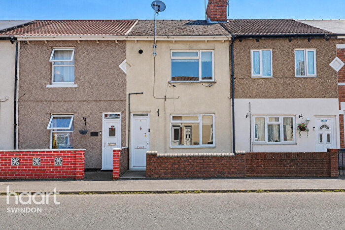2 Bedroom Terraced House For Sale In Ferndale Road, Swindon, SN2