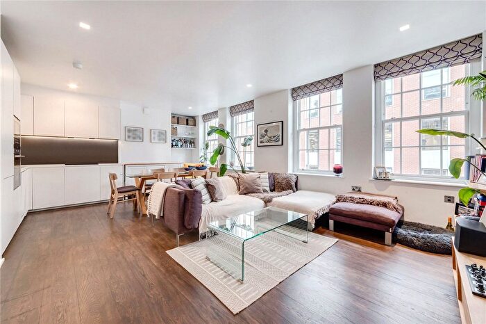 2 Bedroom Flat To Rent In Eastcastle Street, Fitzrovia, London, W1W