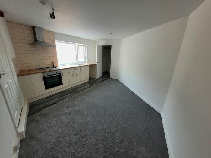 1 Bedroom Flat To Rent In Sway Road, Morriston, Swansea, SA6