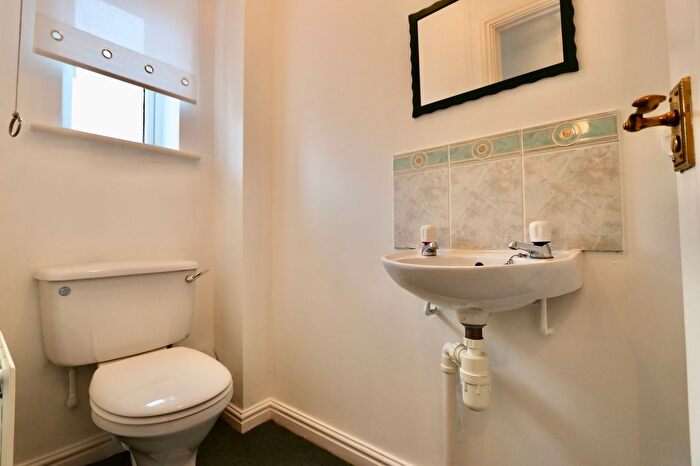 3 Bedroom Terraced House For Sale In St. Andrews Drive, Pontllanfraith, NP12