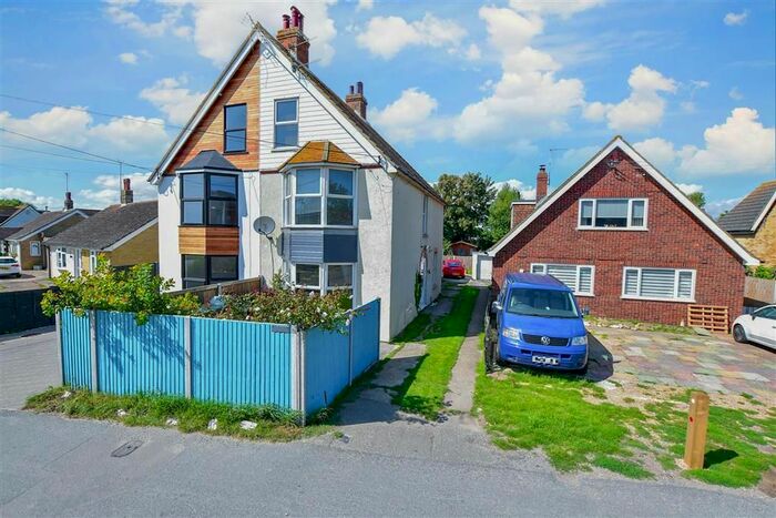 3 Bedroom Semi-Detached House For Sale In Cockreed Lane, New Romney, Kent, TN28