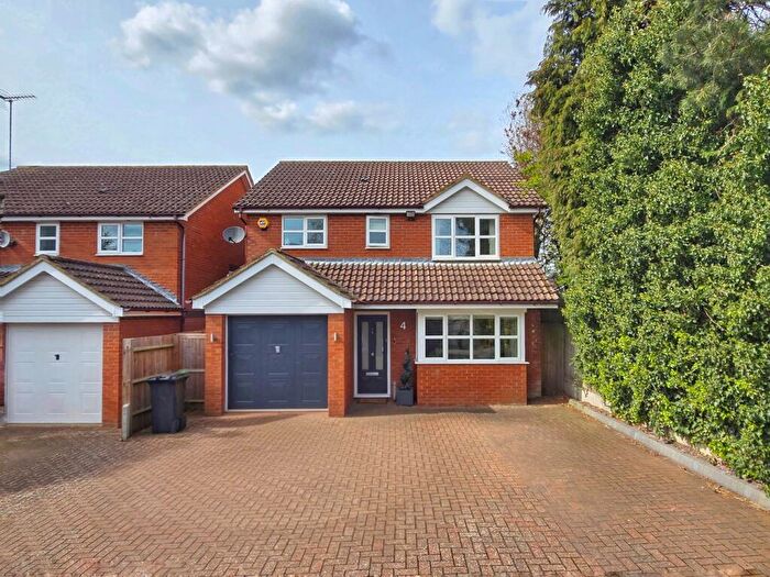 4 Bedroom Detached House For Sale In Grange Road, Ampthill, Bedfordshire, MK45