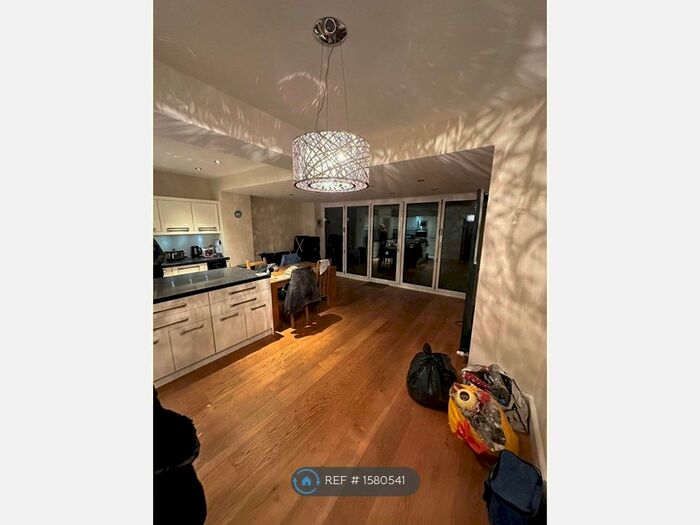 3 Bedroom Semi-Detached House To Rent In Southdown Road, Drayton, Portsmouth, PO6