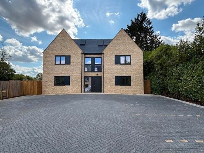 1 Bedroom Flat To Rent In Burford Road, Carterton, Oxon, OX18
