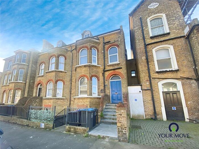 1 Bedroom Flat To Rent In St. Mildreds Road, Ramsgate, Kent, CT11