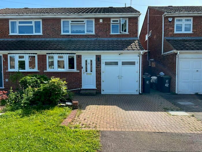 3 Bedroom Semi-Detached House To Rent In Valley Close, Waltham Abbey, Essex, EN9