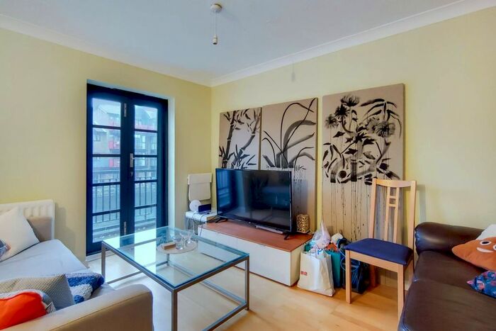 4 Bedroom Property To Rent In Lovegrove Walk, Isle Of Dogs, London E14