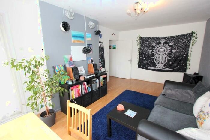 2 Bedroom Apartment To Rent In Barnardo Gardens, Shadwell, London, E1