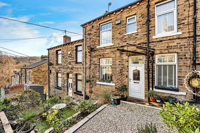 2 Bedroom Terraced House For Sale In Grove Terrace, Brighouse, HD6