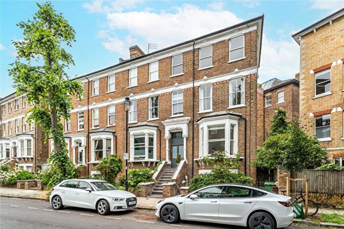 2 Bedroom Flat For Sale In South Hill Park Gardens, London, NW3