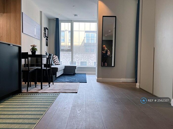 1 Bedroom Flat To Rent In London, London, SE11