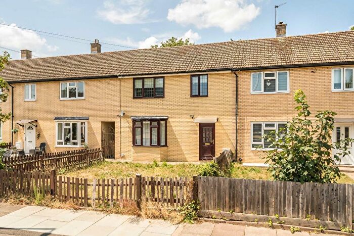 3 Bedroom Terraced House For Sale In Chestnut Grove, Mitcham, CR4