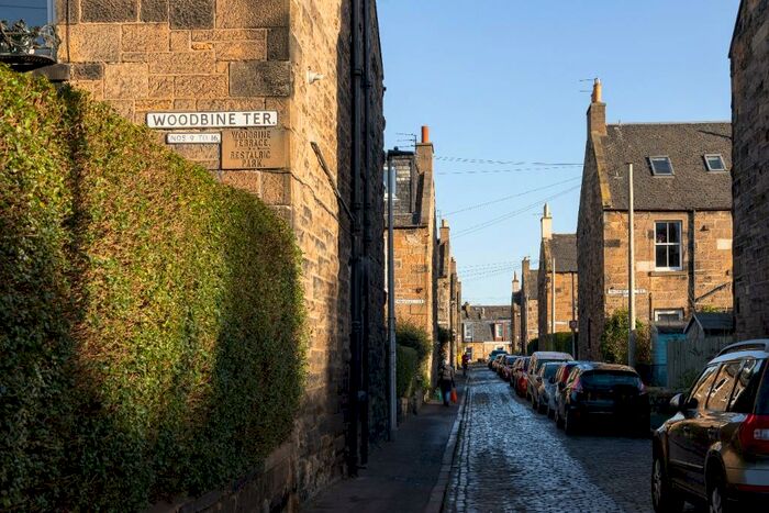 2 Bedroom Flat To Rent In Woodbine Terrace, Leith Links, Edinburgh, EH6