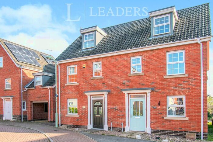 3 Bedroom Semi-Detached House To Rent In Killick Crescent, Carlton Colville, Lowestoft, NR33