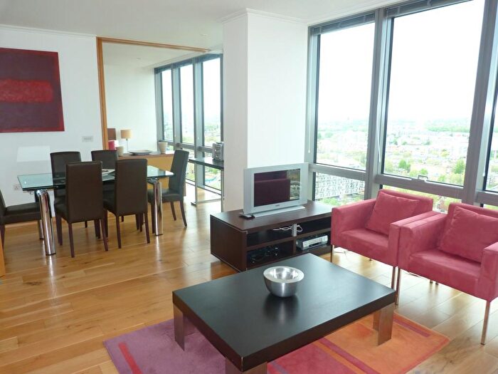 2 Bedroom Flat To Rent In West India Quay, Canary Wharf, E14