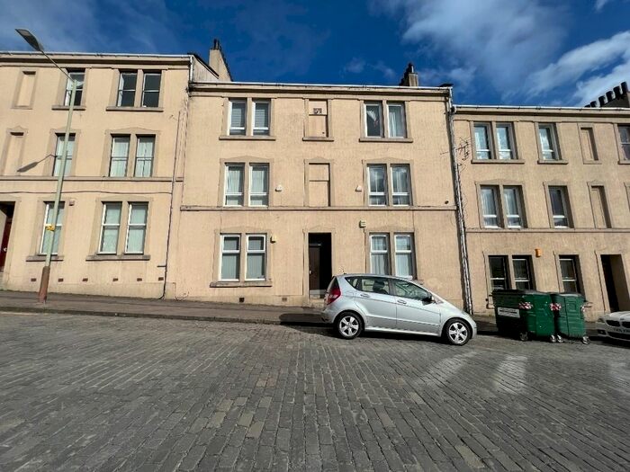1 Bedroom Flat To Rent In Court Street, Stobswell, Dundee, DD3