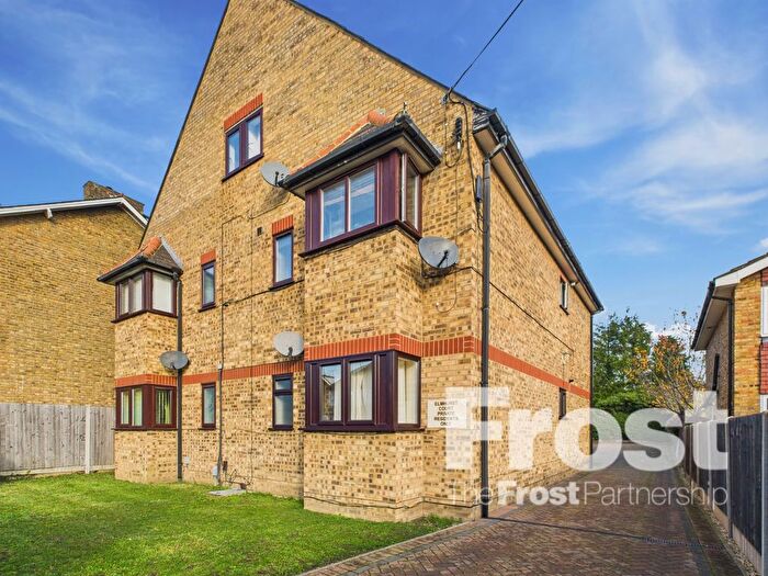 1 Bedroom Flat To Rent In Elmhurst Road, Slough, Berkshire, SL3