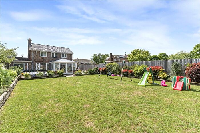 4 Bedroom Link Detached House For Sale In The Grove, Sidcup, Kent, DA14