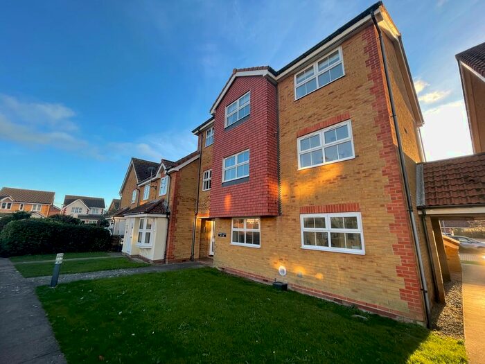 2 Bedroom Flat To Rent In Quebec Close, Eastbourne, BN23