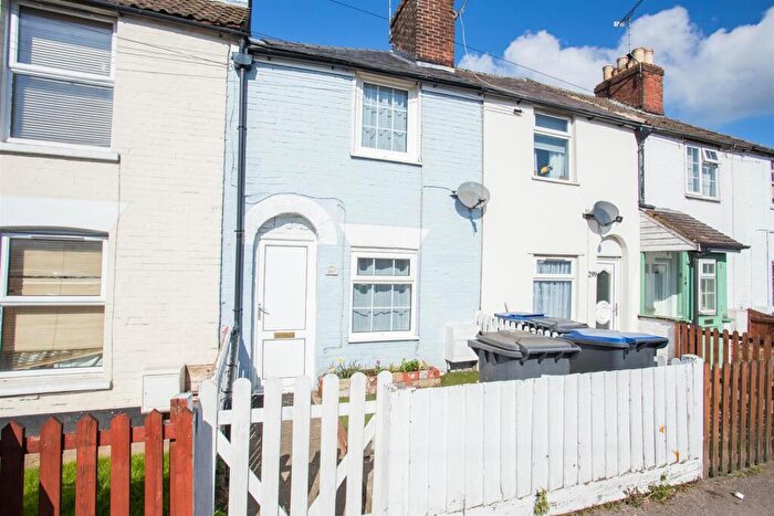 2 Bedroom Terraced House For Sale In Sturry Road, Canterbury, CT1