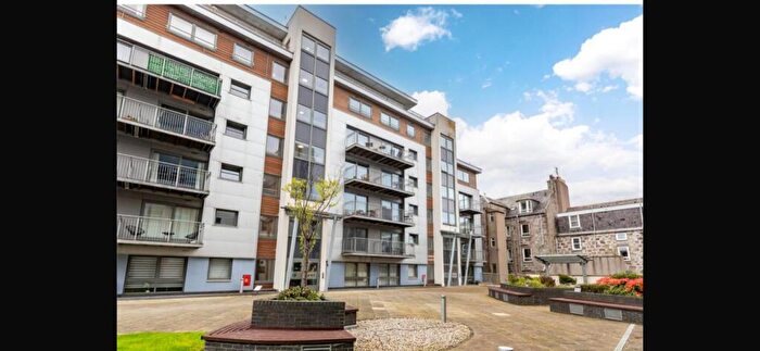 2 Bedroom Flat To Rent In Charlotte Street, St Andrews Square, City Centre, Aberdeen, AB25
