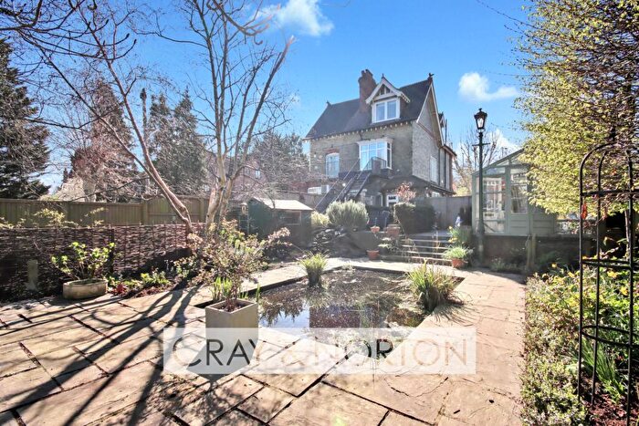 4 Bedroom Detached House For Sale In Addiscombe Road, Croydon, CR0