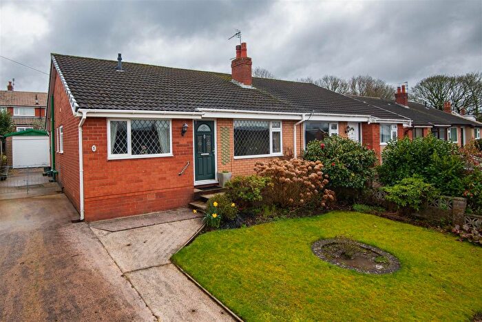 2 Bedroom Semi Detached Bungalow For Sale In Yeadon Grove, Chorley, PR7
