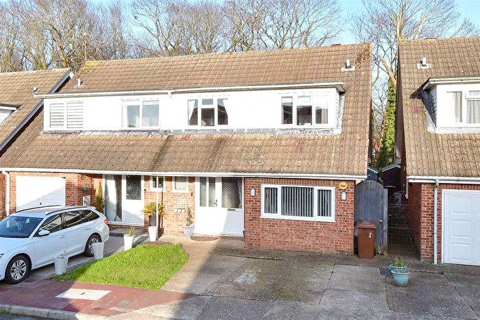 4 Bedroom Semi Detached House For Sale In Rugby Close, Walderslade, Chatham, Kent, ME5