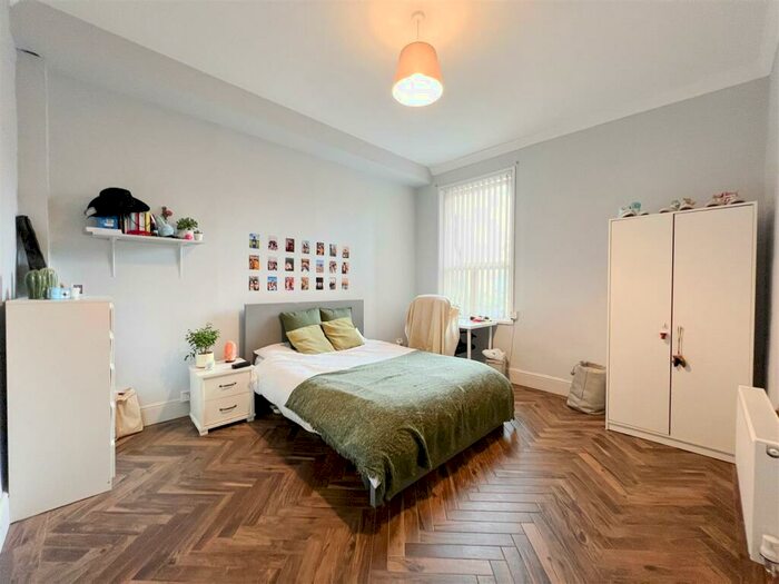 6 Bedroom House To Rent In Crookesmoor Road, Sheffield, S10
