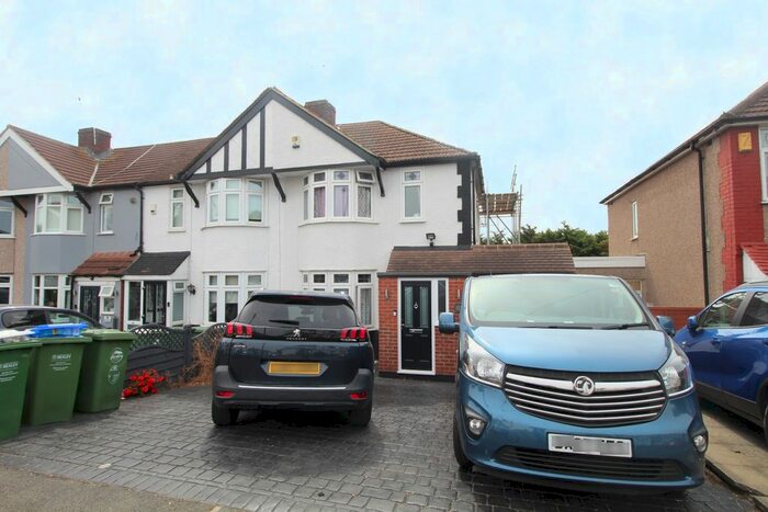 3 Bedroom Semi-Detached House To Rent In Buckingham Avenue, Welling, DA16