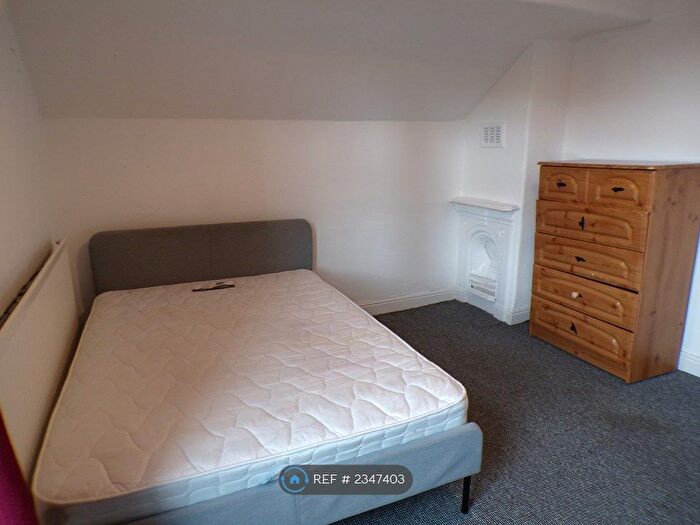 7 Bedroom Semi-Detached House To Rent In Amherst Road, Manchester, M20