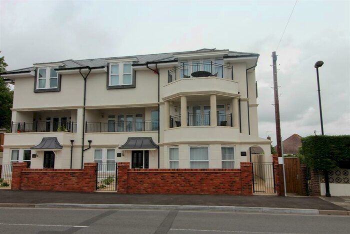 4 Bedroom Town House To Rent In Bardsea, Mudeford, Christchurch, BH23