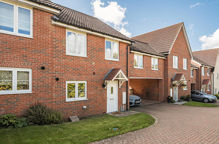 3 Bedroom Terraced House For Sale In Howland Close, Saffron Walden, Essex, CB10