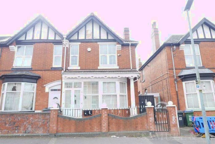 2 Bedroom Flat To Rent In Grange Road, Smethwick, B66