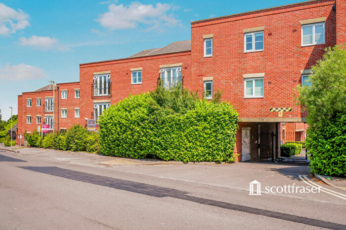 2 Bedroom Flat To Rent In Ellington Court, Headington, OX3